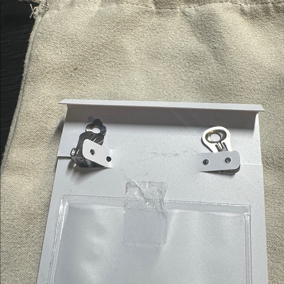 Kendra Scott EUC White Mix Clip on Nina Earrings - Picture 4 of 7